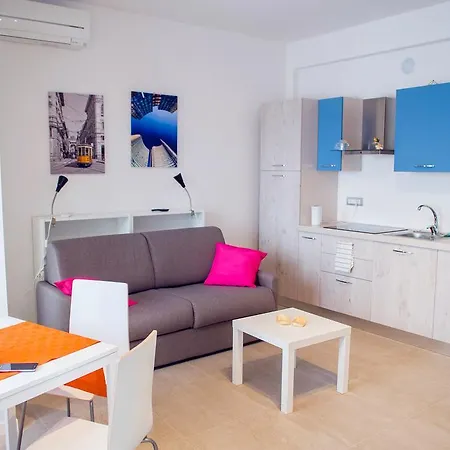 Loreto - Colorful Studio